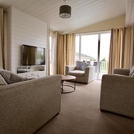Lovely 3-Bed Cottage In Ely Exterior foto