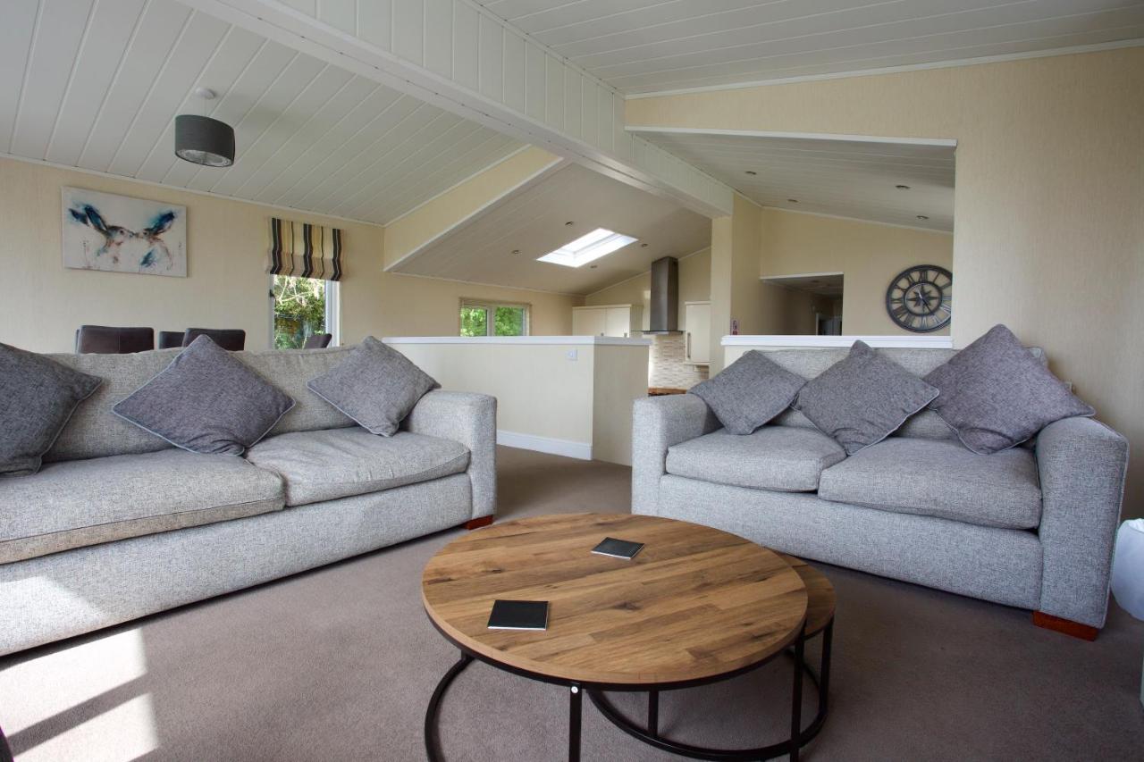 Lovely 3-Bed Cottage In Ely Exterior foto