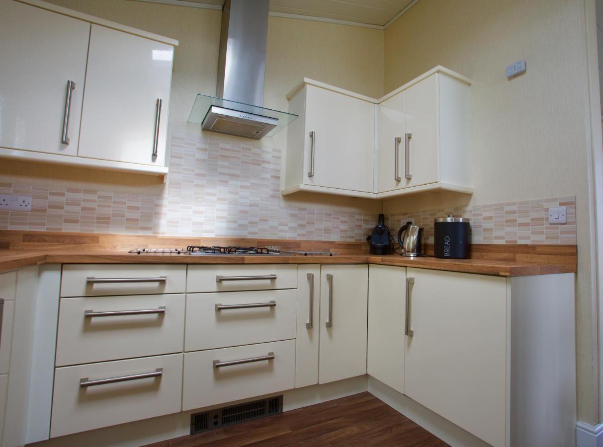 Lovely 3-Bed Cottage In Ely Exterior foto